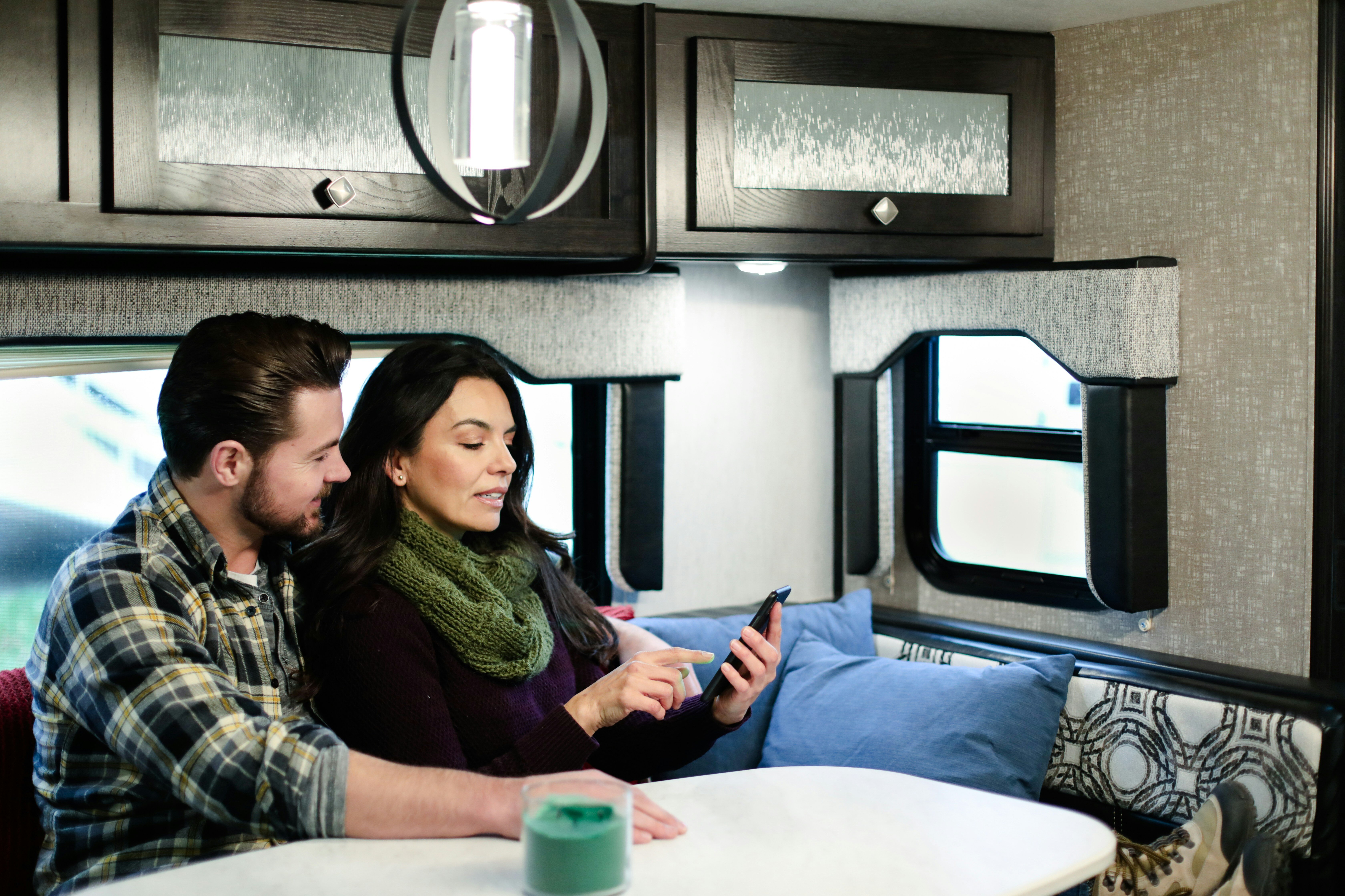CS-stock-image-couple-in-rv-phone